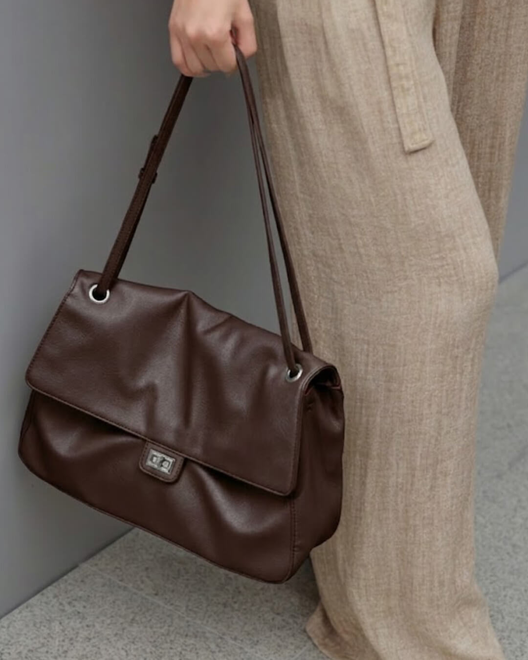 Hilde Maxi Flap Shoulder Bag in dark brown – styled look