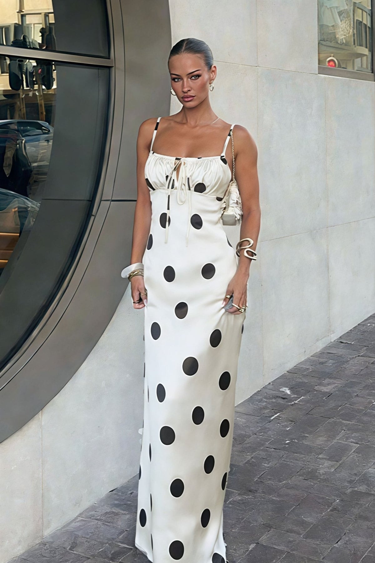 Ailbhe Maxikleid mit Polka-Dots und Satin-Finish