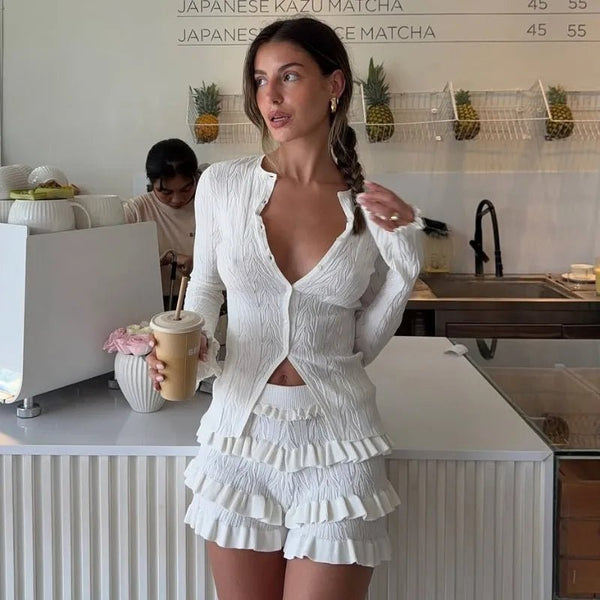 Aira Strick-Set aus Oberteil und Shorts mit Stufen