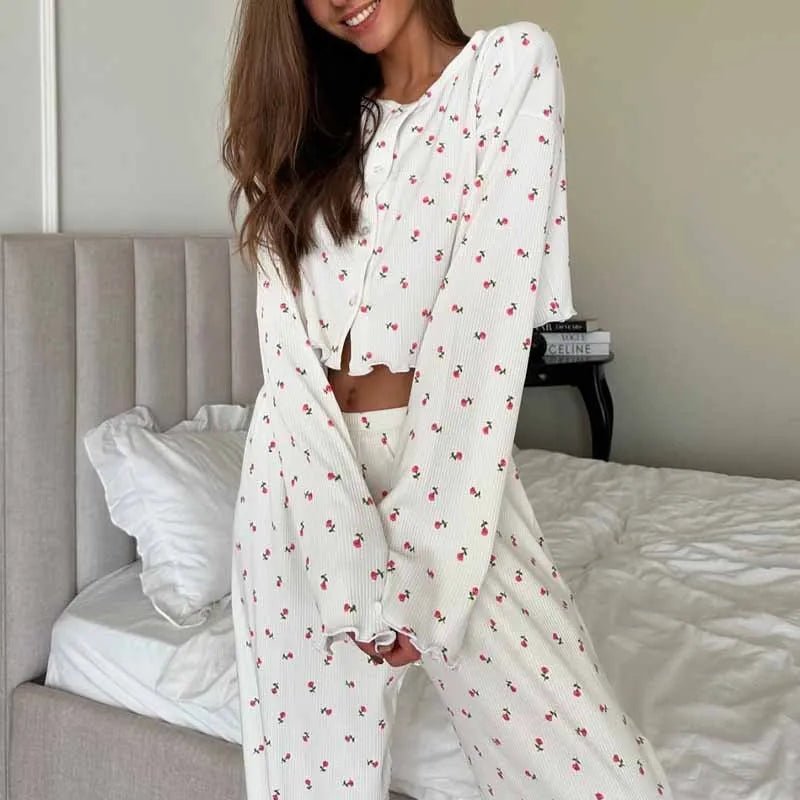 Aiza Florales Pyjama-Set mit langen Ärmeln