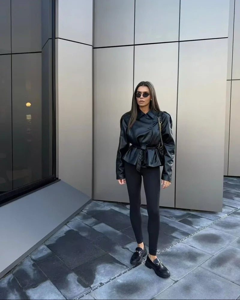 Alma kurzer Trenchcoat aus Kunstleder
