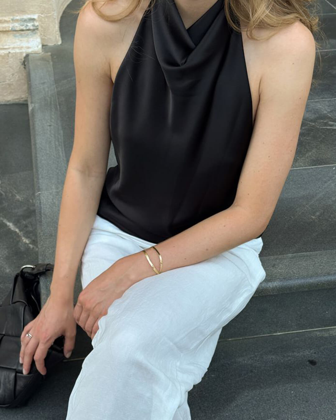 Anastasia Satin-Top mit Neckholder und rückenfreiem Design