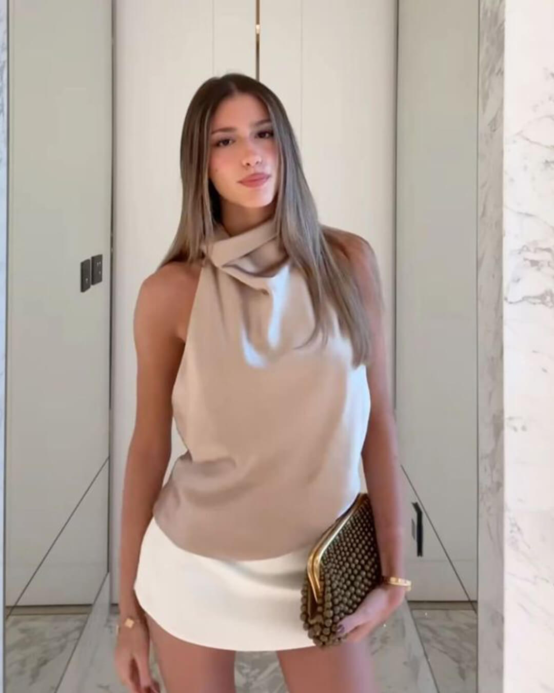 Anastasia Satin-Top mit Neckholder und rückenfreiem Design