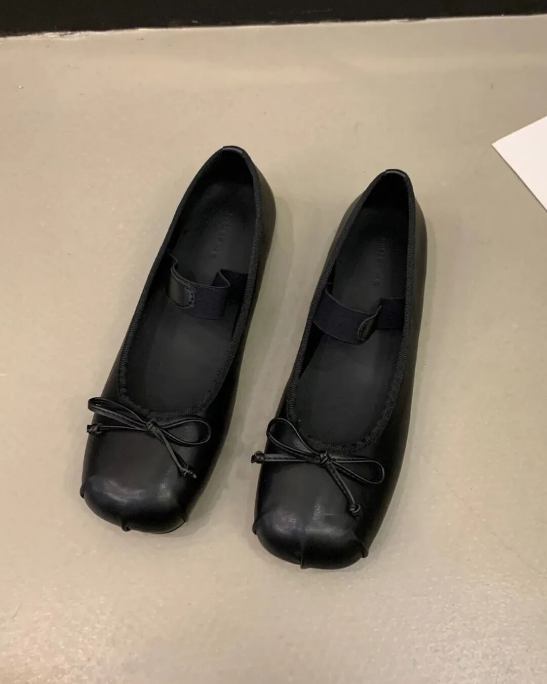 Angela Leder-Ballerinas mit Schleife