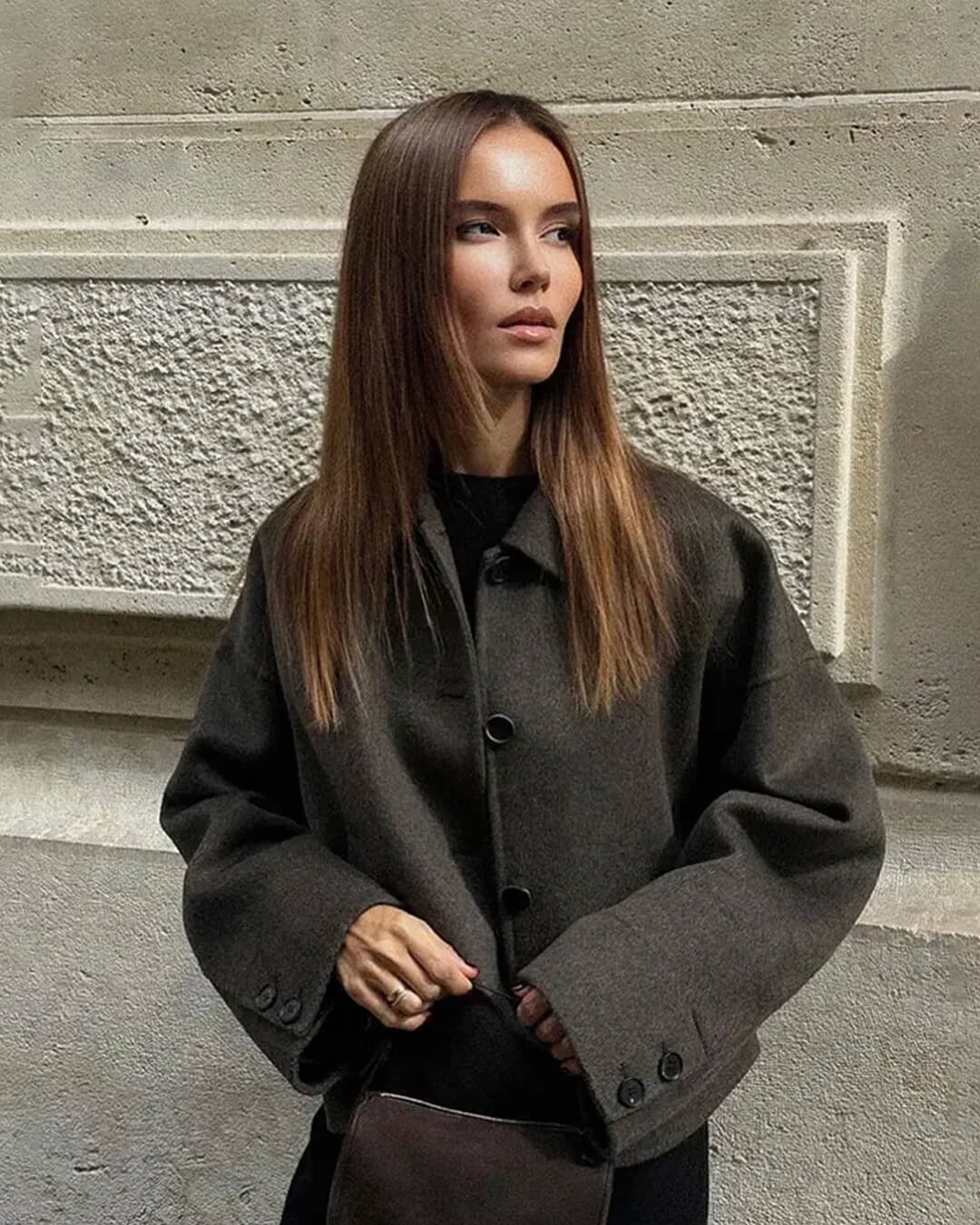 Angelina Kurze Jacke mit Knöpfen