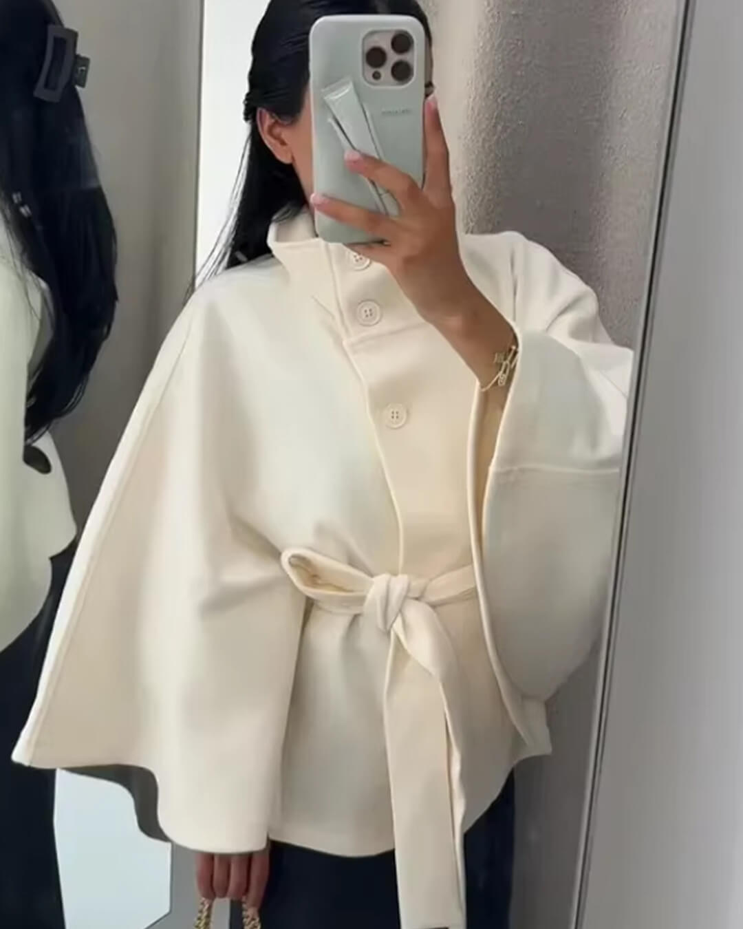 Elegante Cape-Jacke Arianne mit hohem Kragen und Gürtel