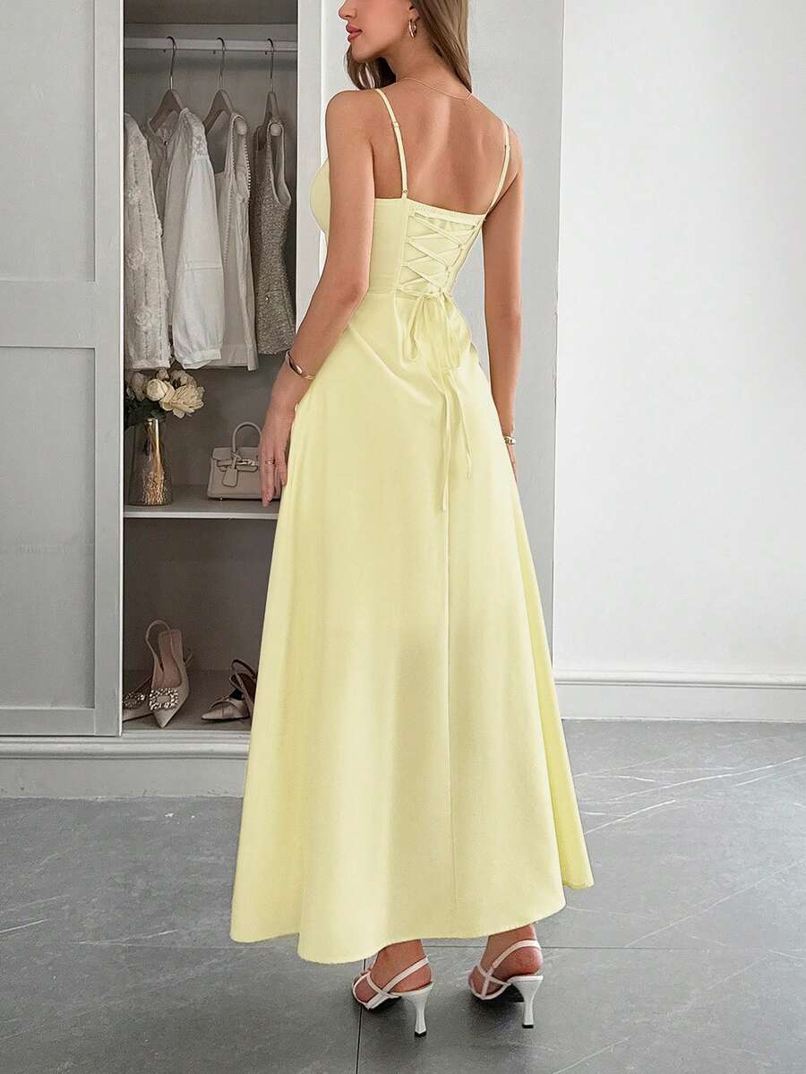 Bianca Maxikleid mit geraffter Taille