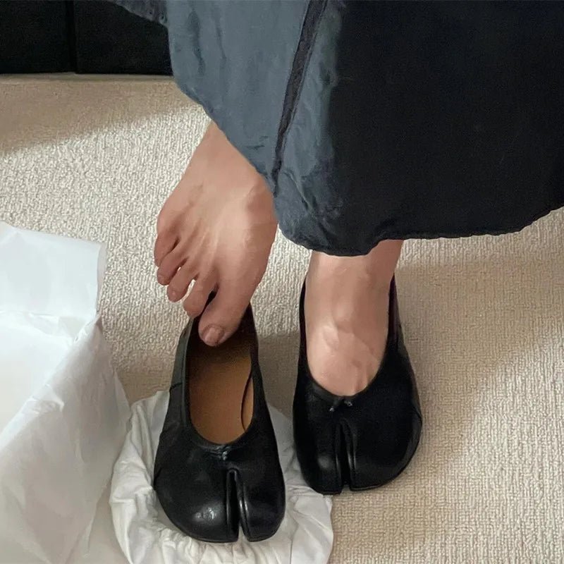 Bianca Leder-Mules mit Zehenschlitz