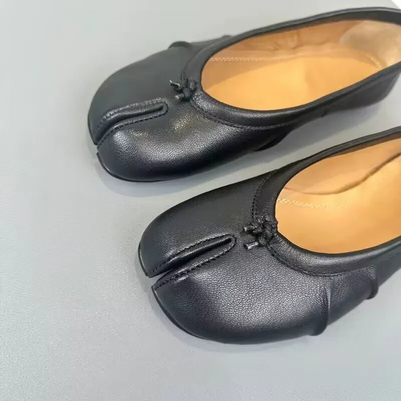 Bianca Leder-Mules mit Zehenschlitz