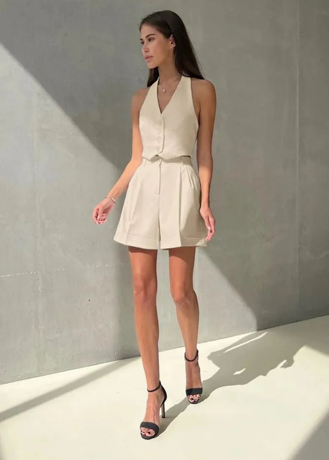 Bianca Maßgeschneidertes Neckholder-Westen- und Shorts-Set