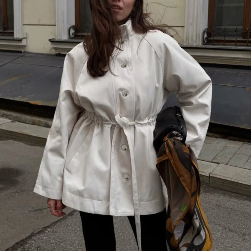 Mina Jacke mit Stehkragen und Bindeband