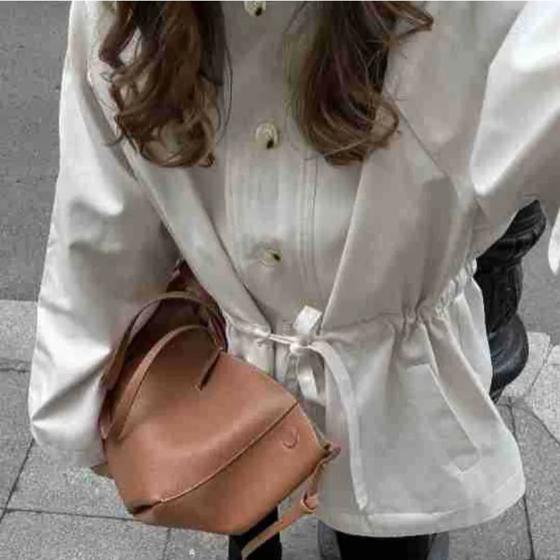 Mina Jacke mit Stehkragen und Bindeband