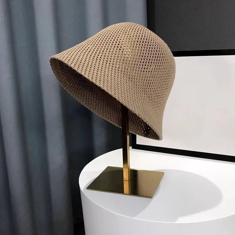 Bridget Sommer-Bucket-Hut