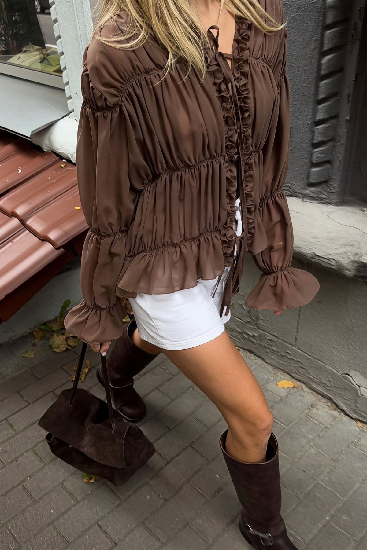 Carmen Bluse mit Raffungen, Rüschen und Bindeband