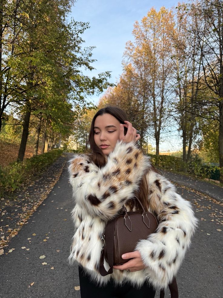 Celeste Mantel aus Leoparden-Kunstpelz