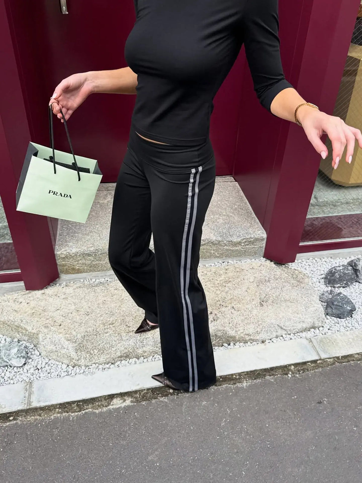Charis Yoga-Hose mit niedrigem Bund und ausgestelltem Bein