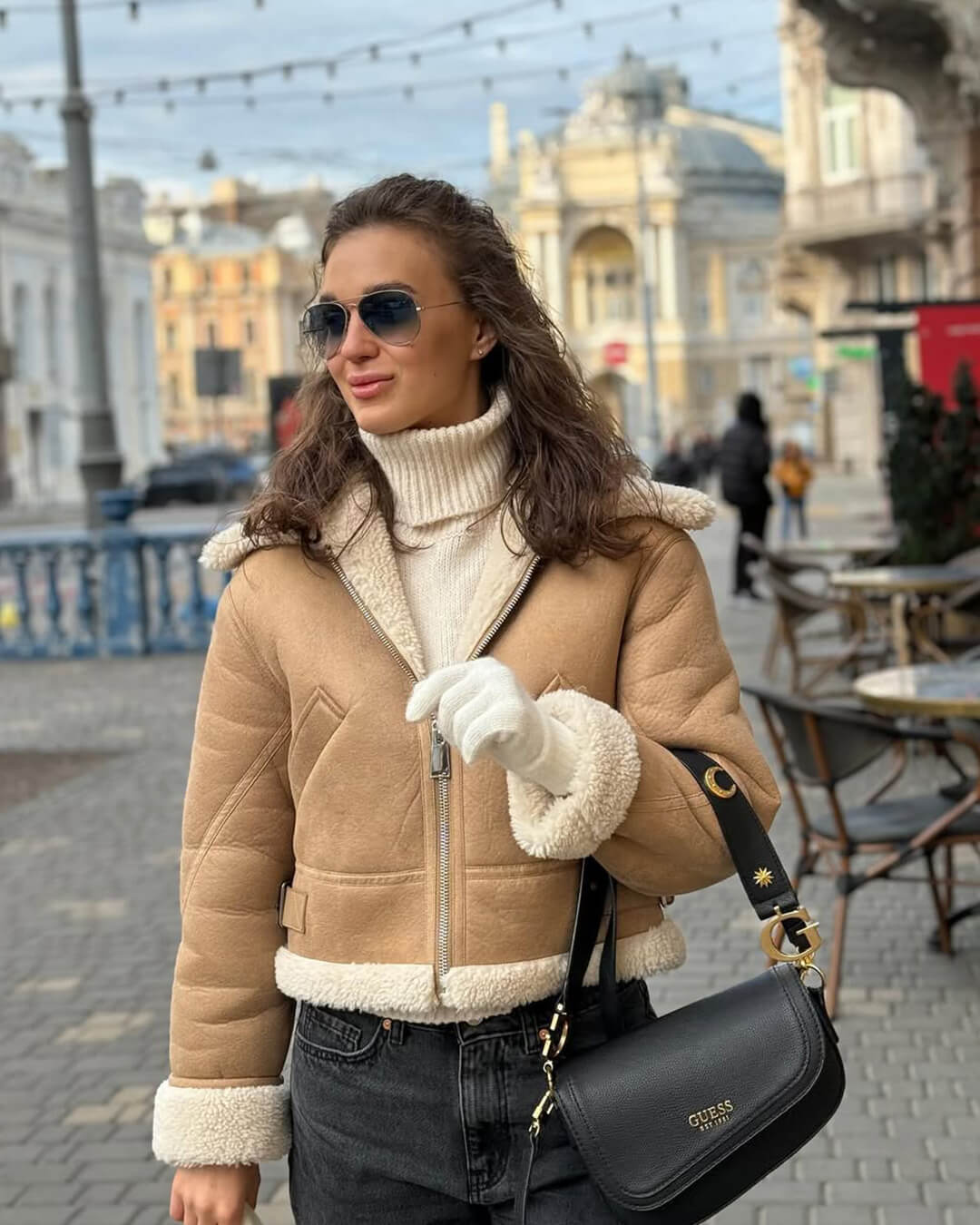 Cindy Jacke aus Velourslederimitat und Kunstpelz