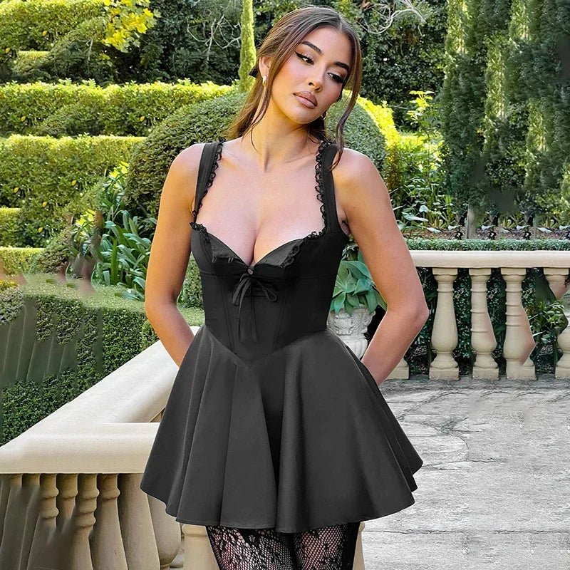 Clara Retro-Minirkleid mit tiefem Ausschnitt
