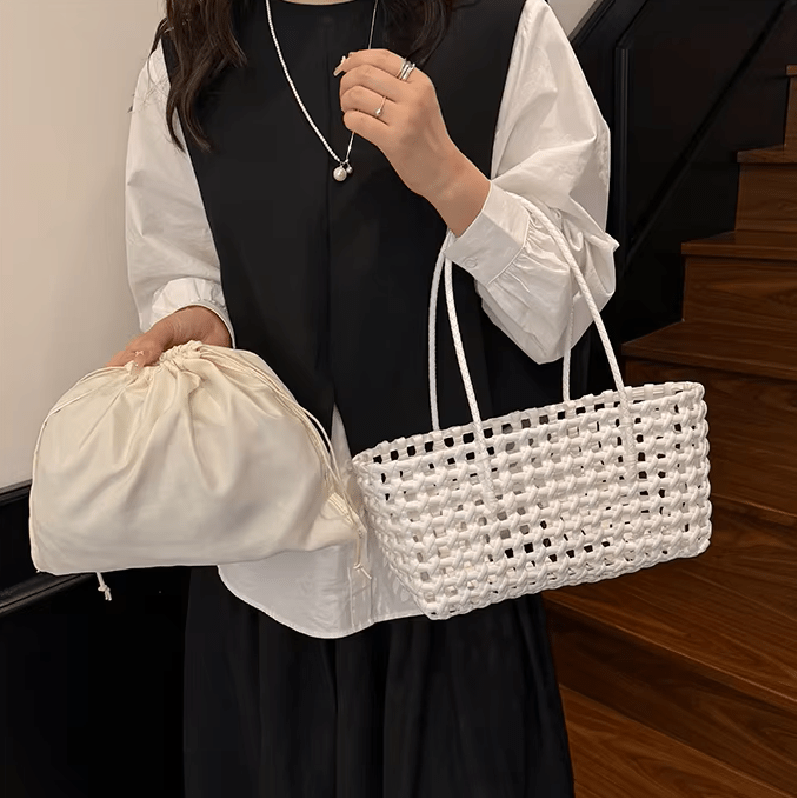 Claudia Schulter-Tragetasche mit Cut-outs
