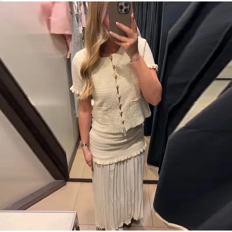 Claudia Set aus Stricktop und Plisseerock