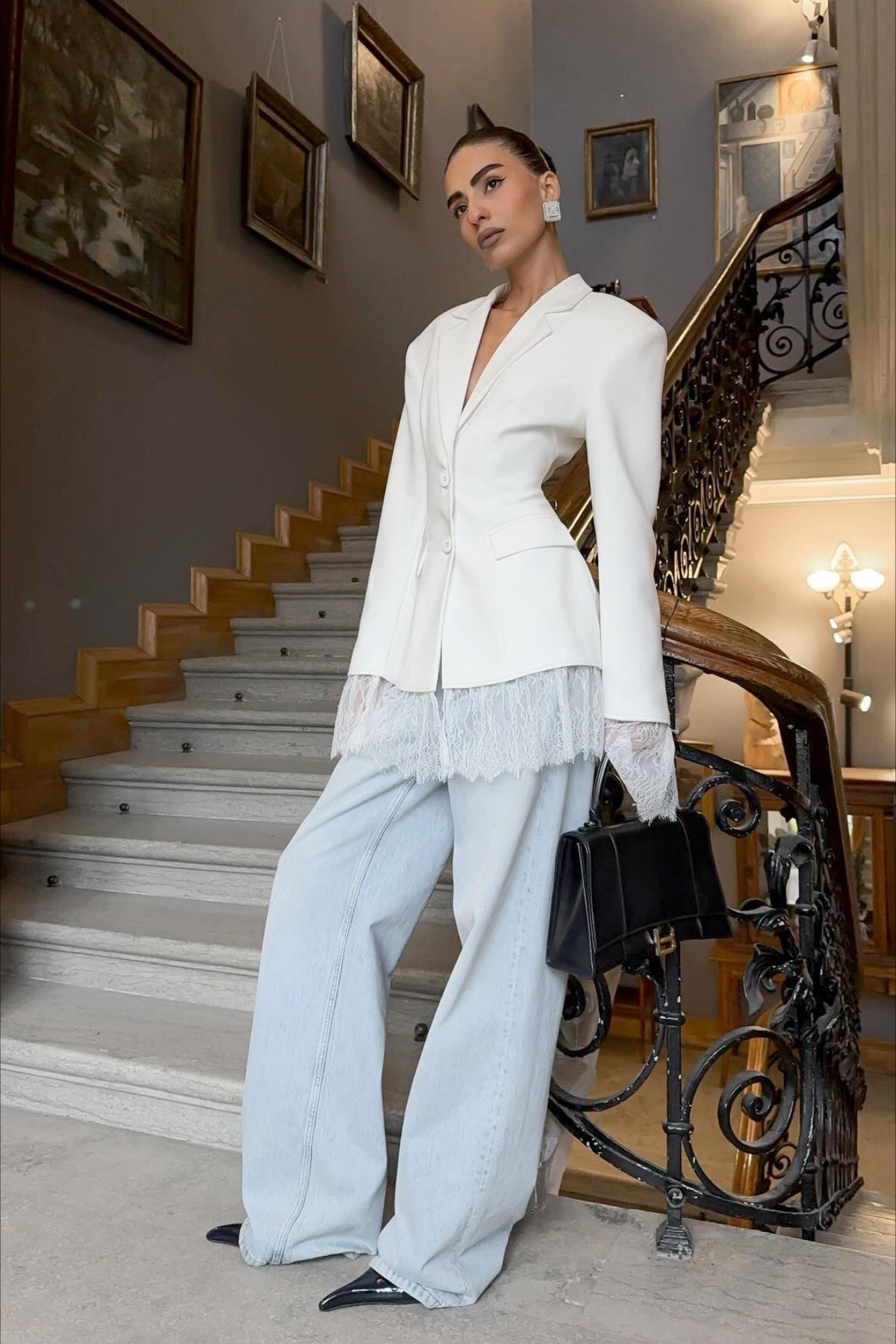Colbie Blazer mit Spitzenbesatz