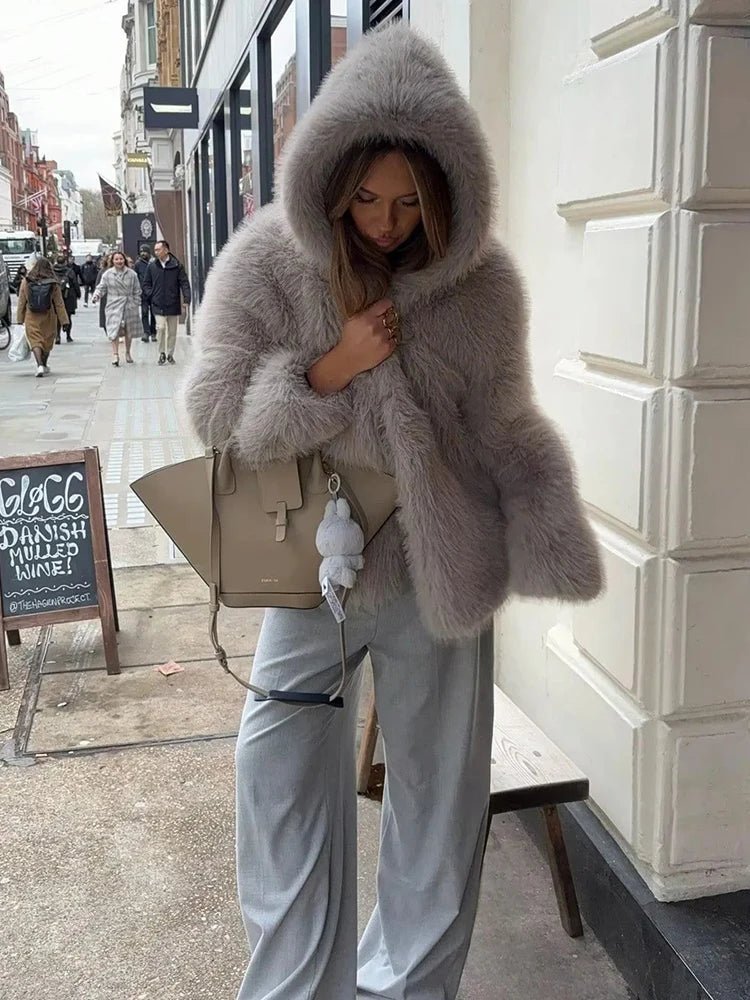 Dana Kunstpelzjacke mit Kapuze