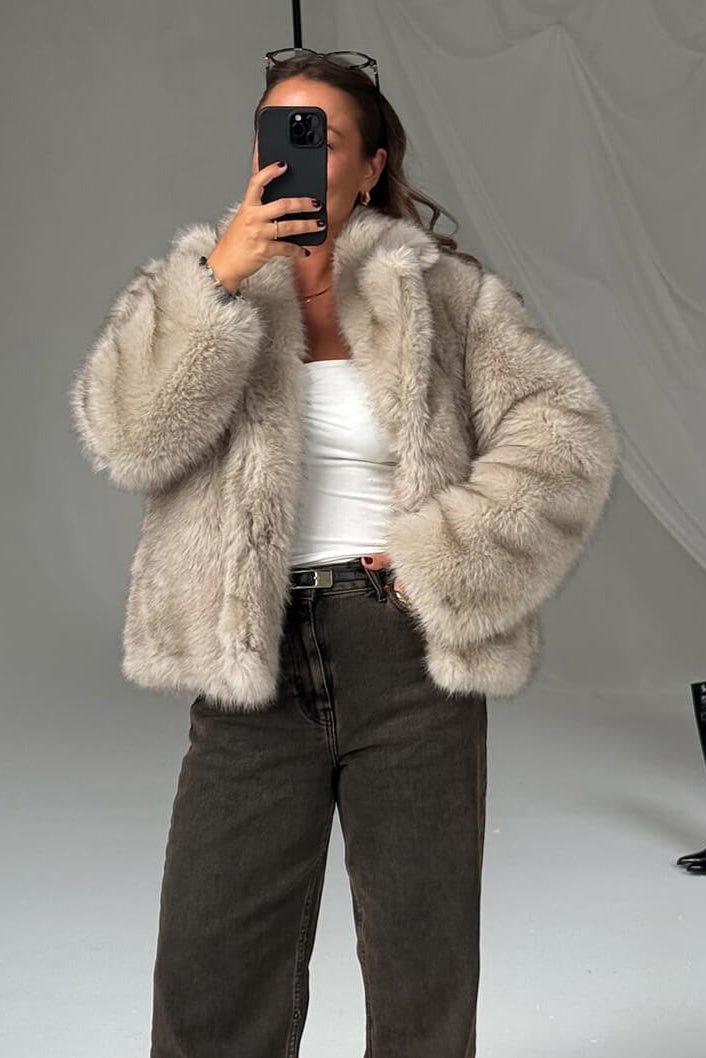 Darcy flauschige Jacke in mittlerer Länge