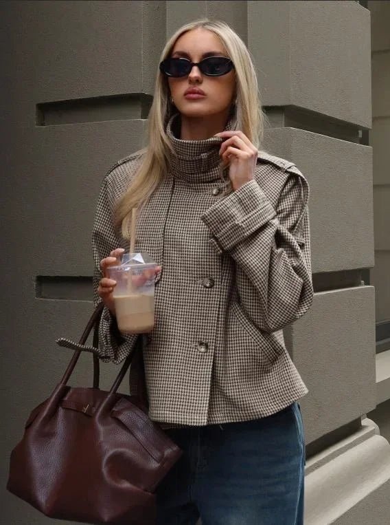 Denise Hahnentritt-Karo-Jacke