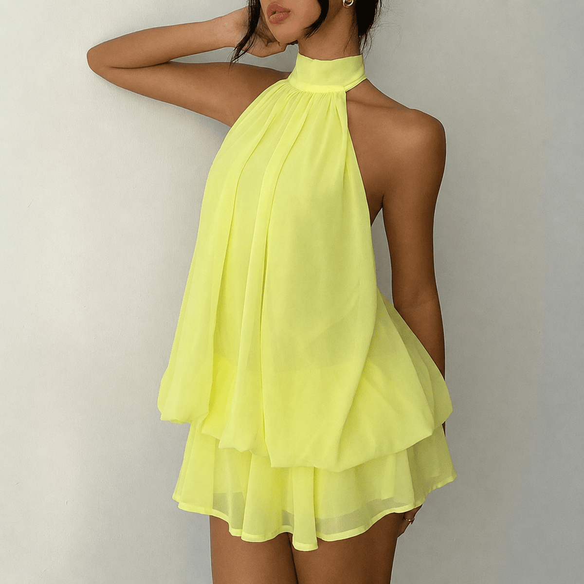 Eden rückenfreies Minikleid mit Neckholder