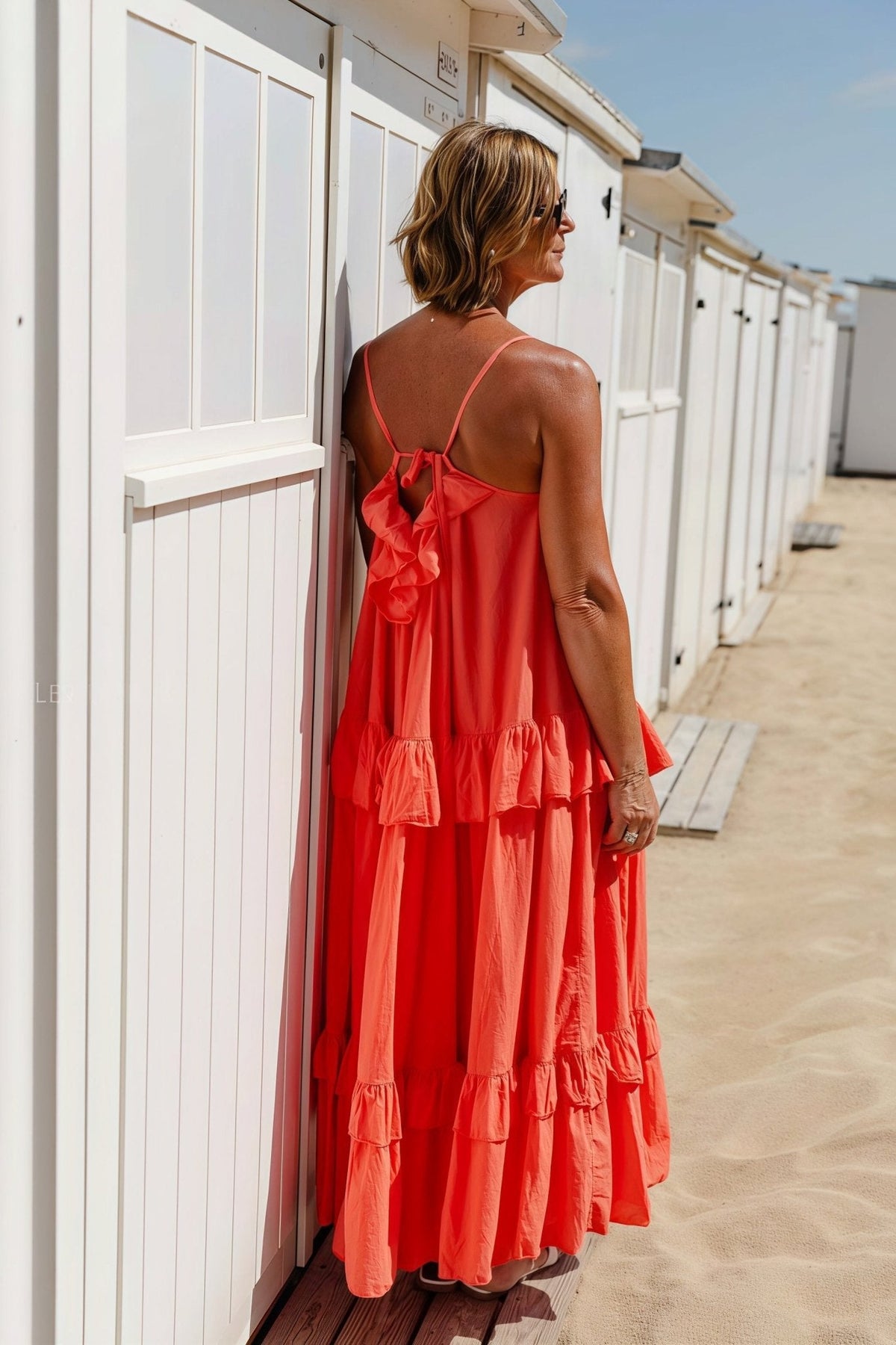 Emiliana Fließendes Maxikleid mit Rüschenabschluss