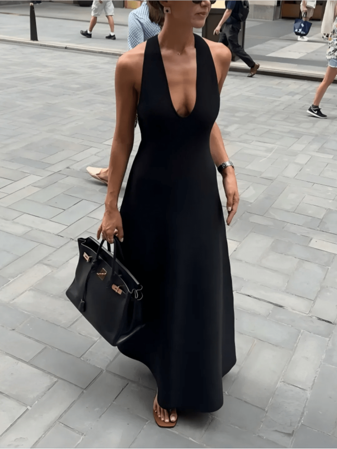 Erica Maxikleid mit tiefem V-Ausschnitt und Neckholder