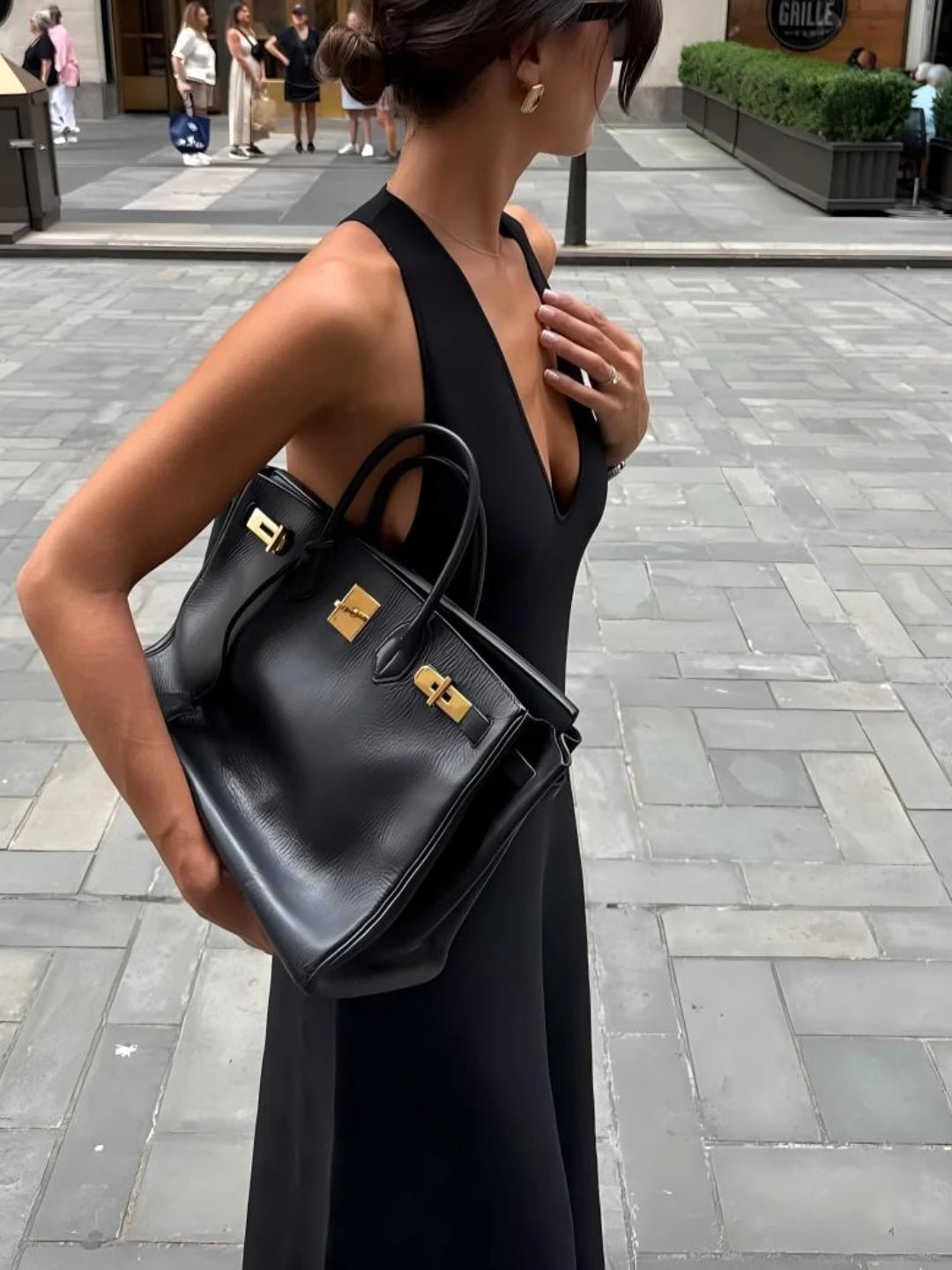 Erica Maxikleid mit tiefem V-Ausschnitt und Neckholder