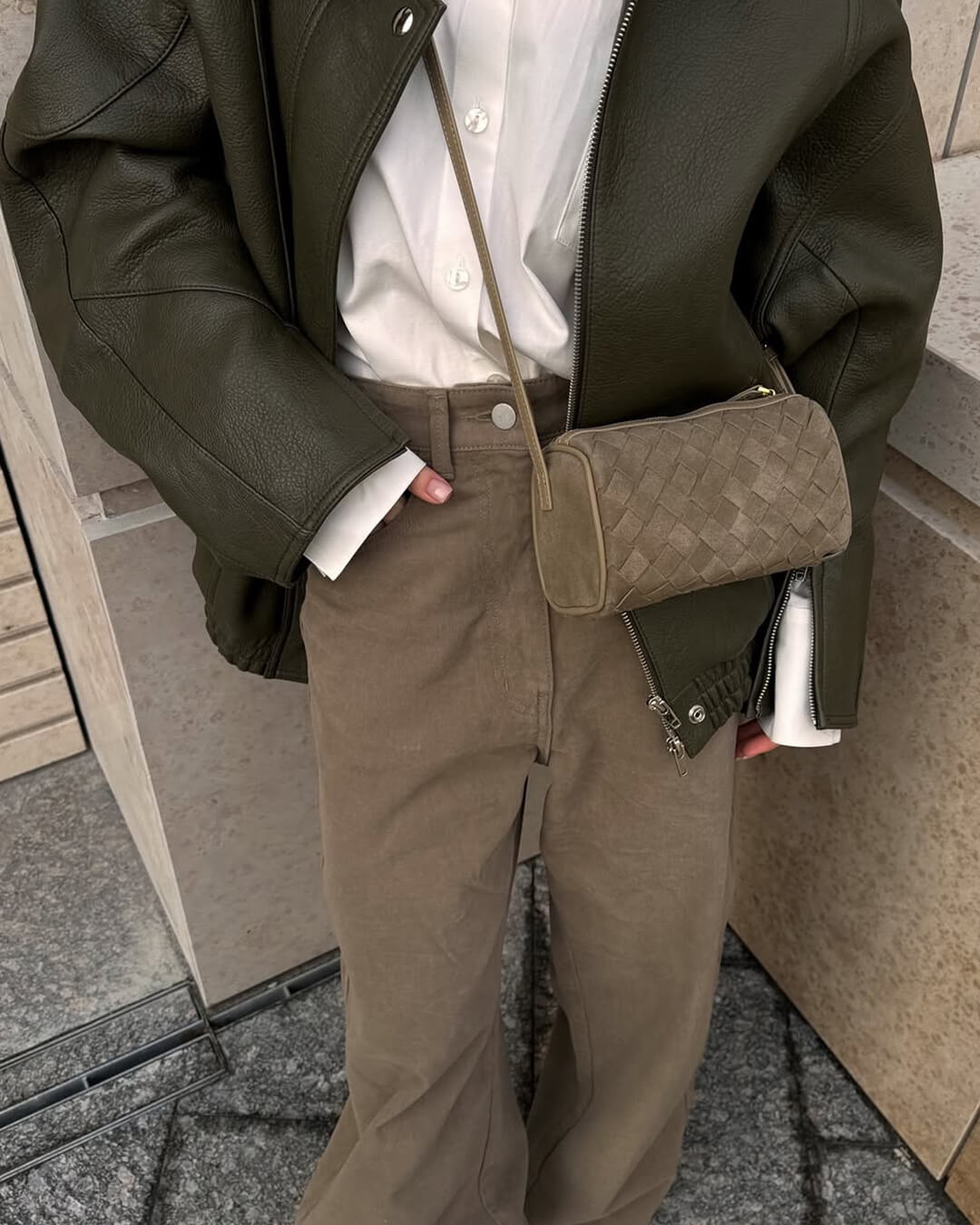 Eva Geflochtene Wildledertasche