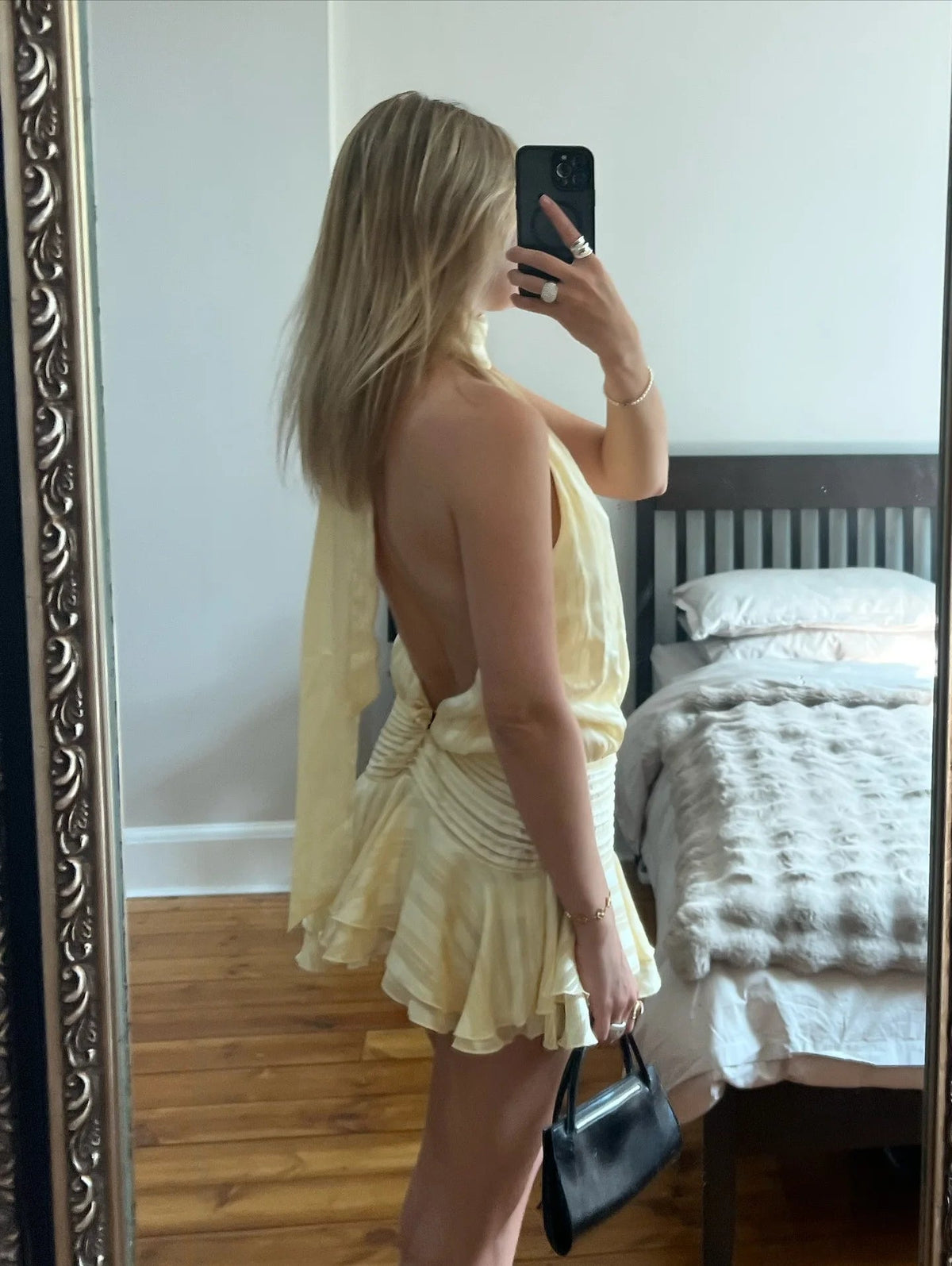 Ezra Rückenfreies Minikleid