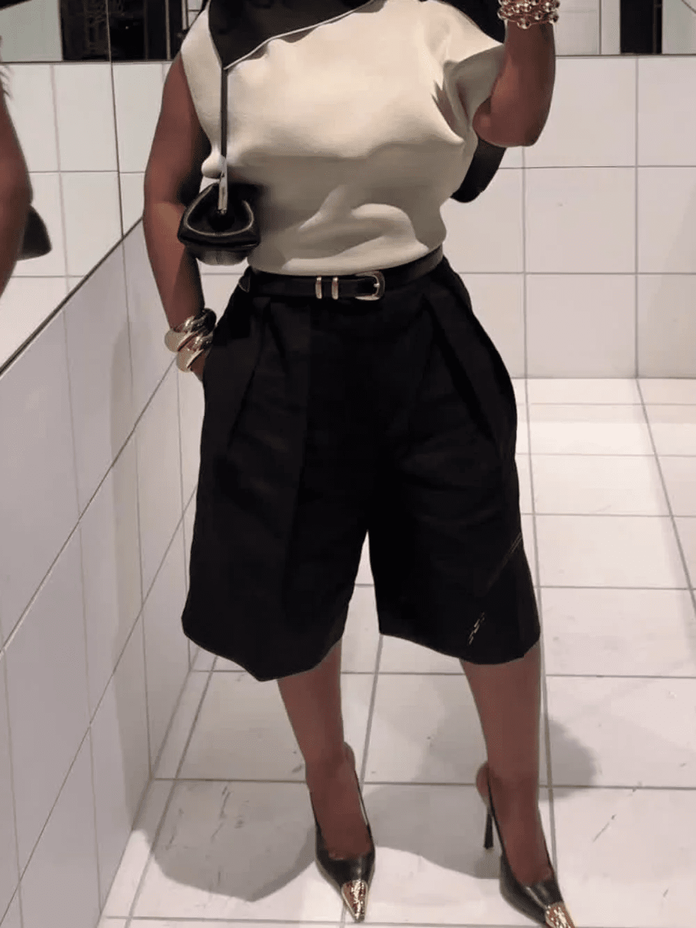 Florentine Bermuda-Shorts mit hoher Taille und Gürtel
