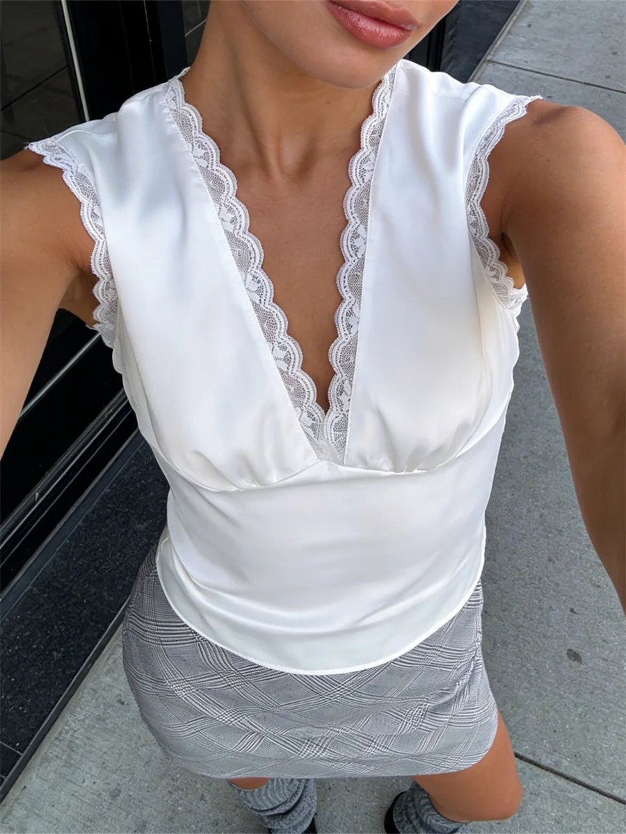 Francesca Satin-Top mit tiefem Ausschnitt