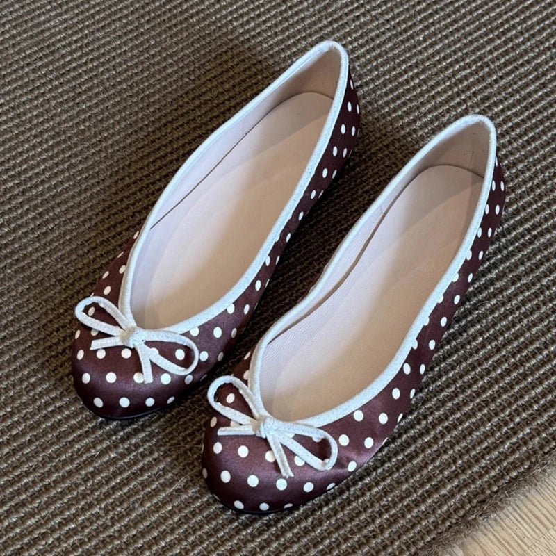 Georgette gepunktete Ballerinas