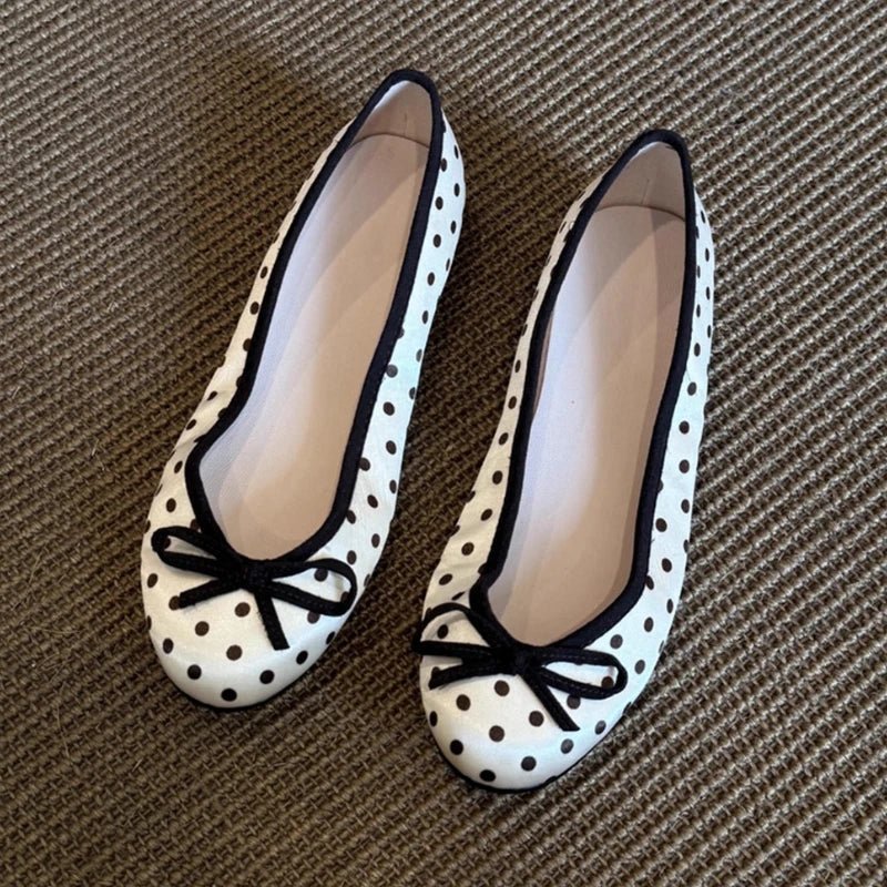 Georgette gepunktete Ballerinas