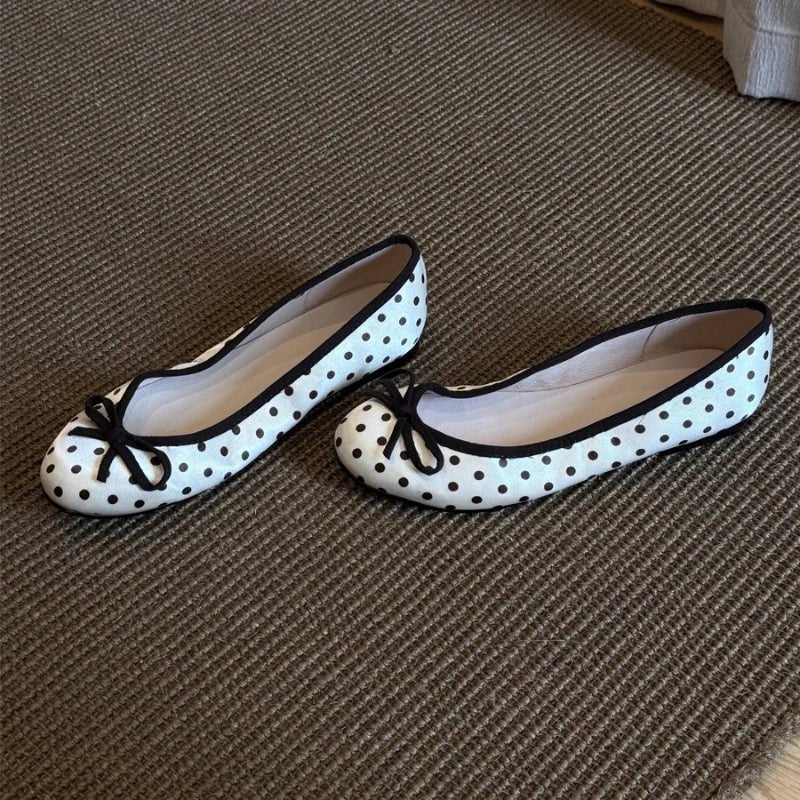 Georgette gepunktete Ballerinas