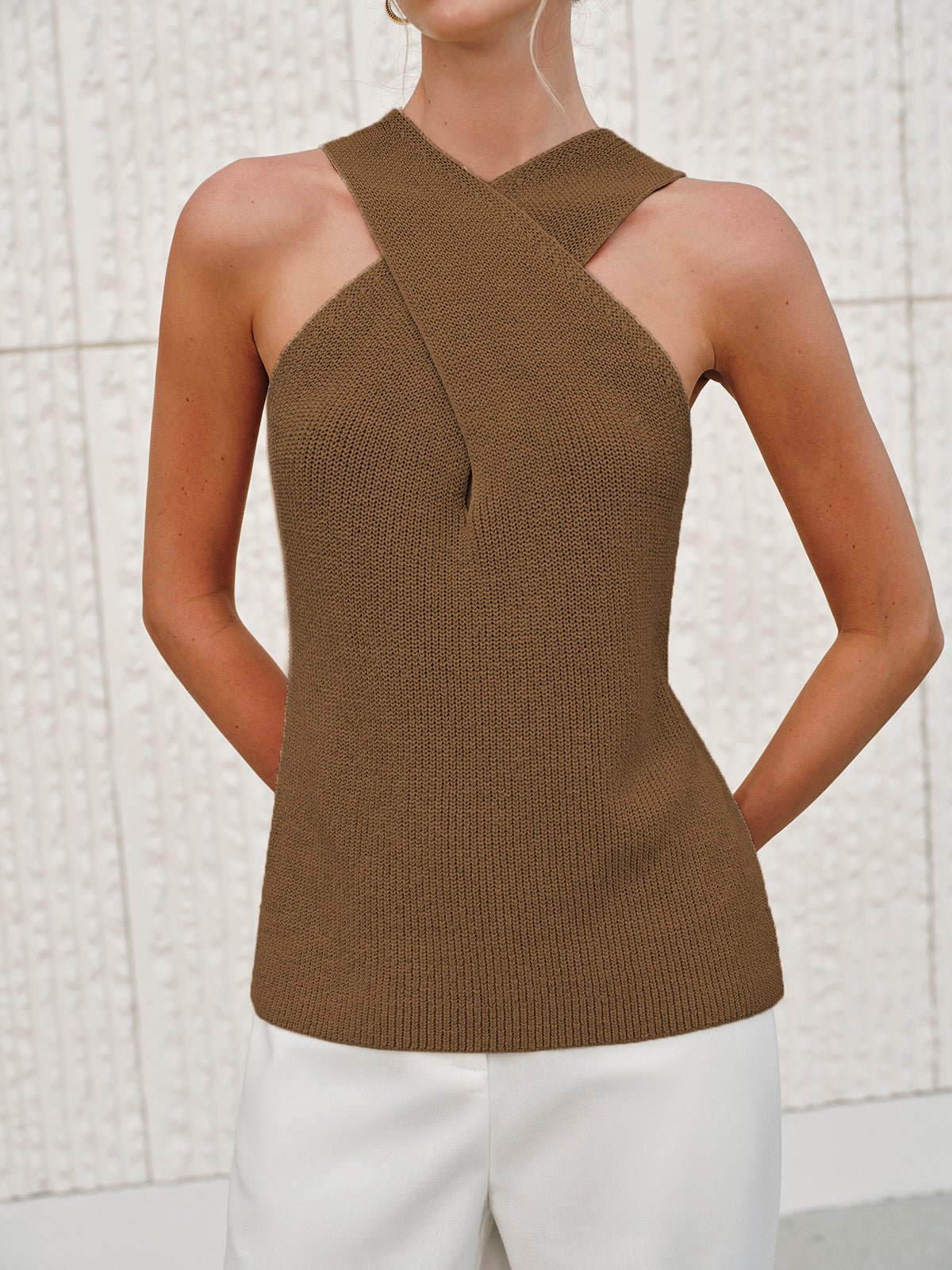 Ginny Neckholder-Tanktop mit überkreuzten Trägern