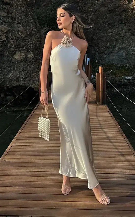Harper Satin-Maxikleid mit Neckholder