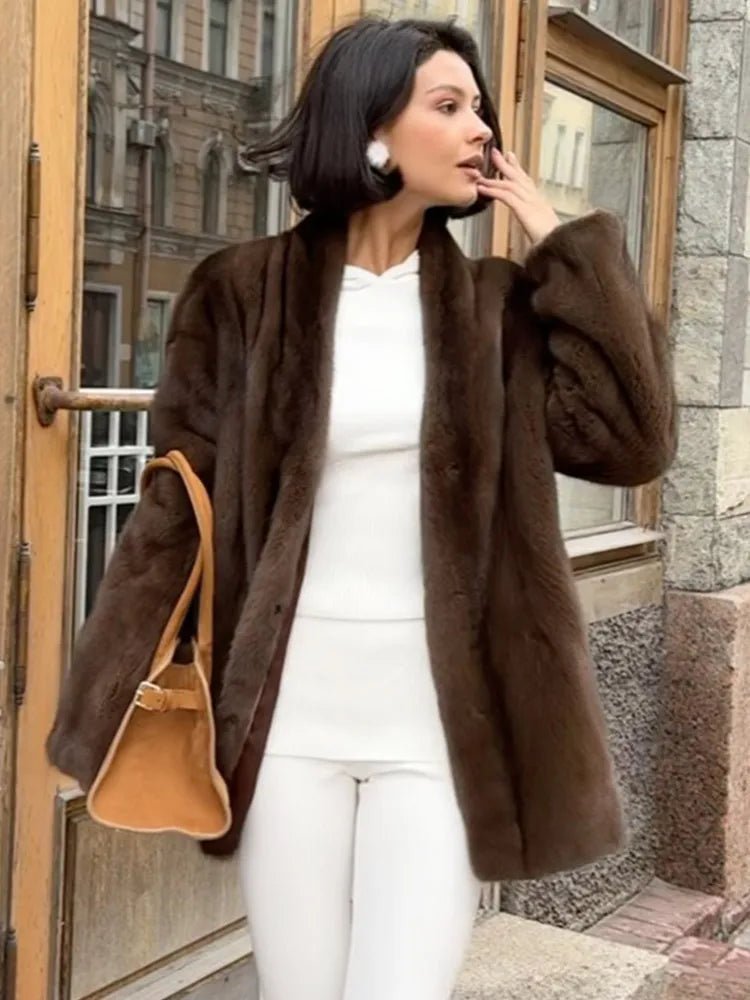 Hazel Taillierte Kunstpelzjacke mit Gürtel