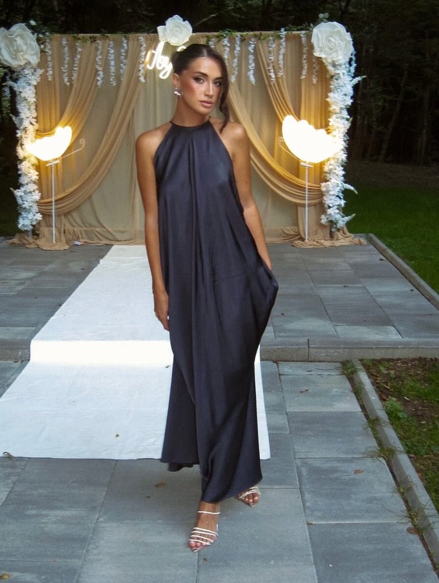 Indira Satin-Neckholder-Maxikleid