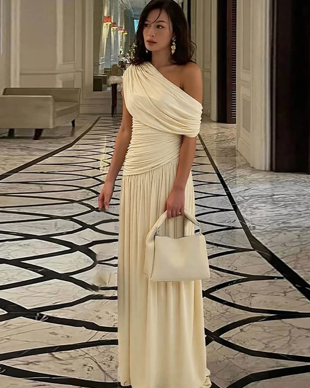Ingrid Maxikleid mit One-Shoulder-Träger