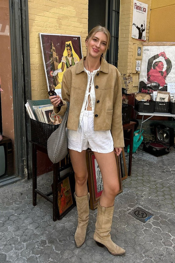 Jane kurze Jacke aus Veloursimitat