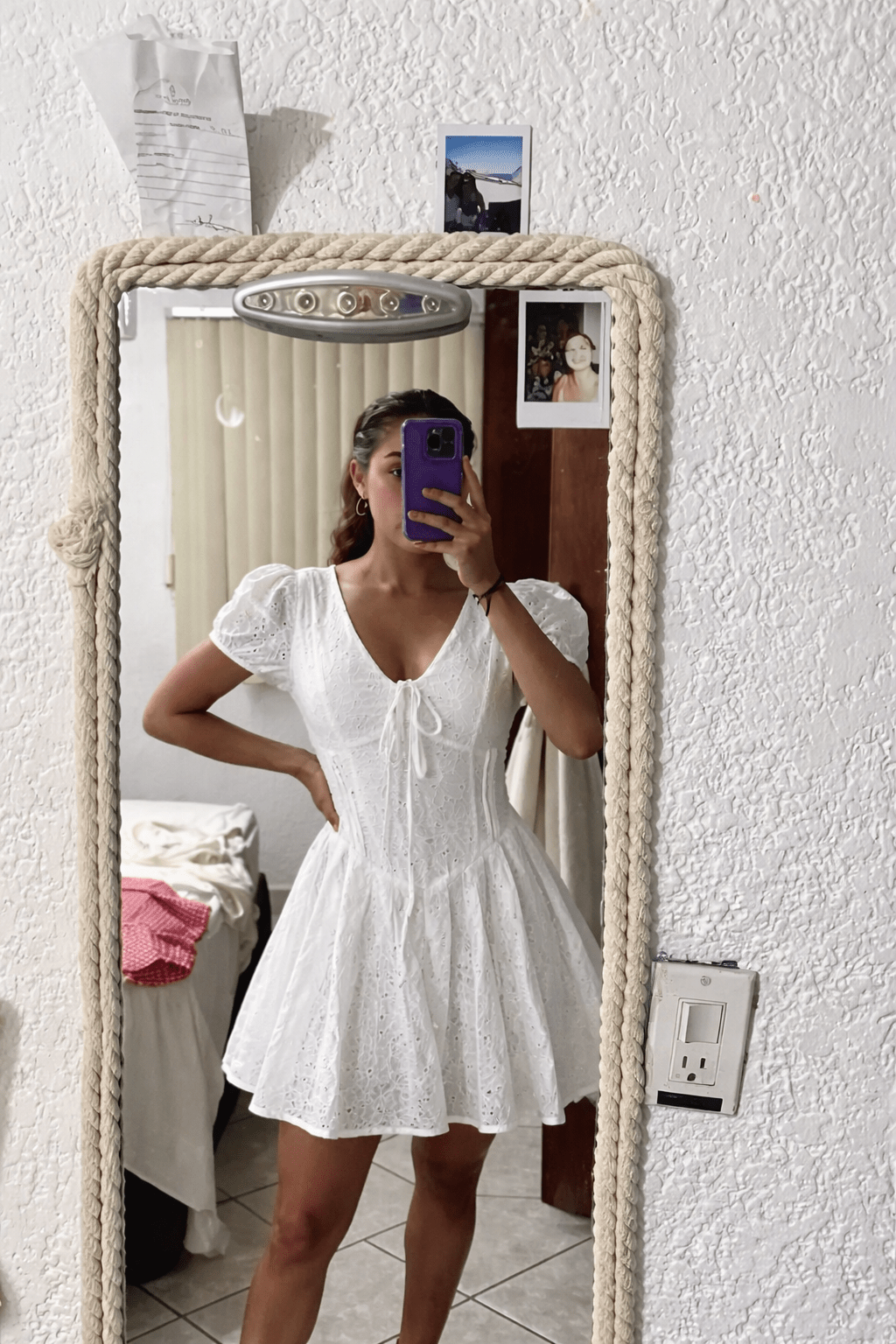 Jane Minikleid mit Puffärmeln und Stickerei
