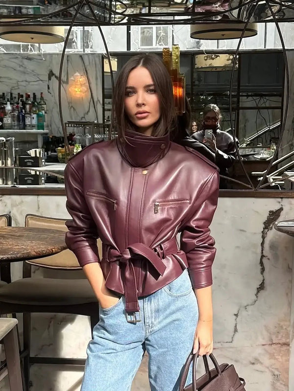 Jaqueline Kunstlederjacke mit Gürtel
