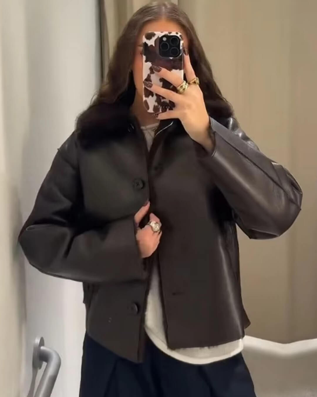 Joana wendbare Lederjacke mit Kunstfell