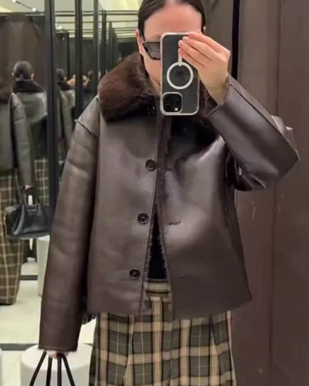 Joana wendbare Lederjacke mit Kunstfell