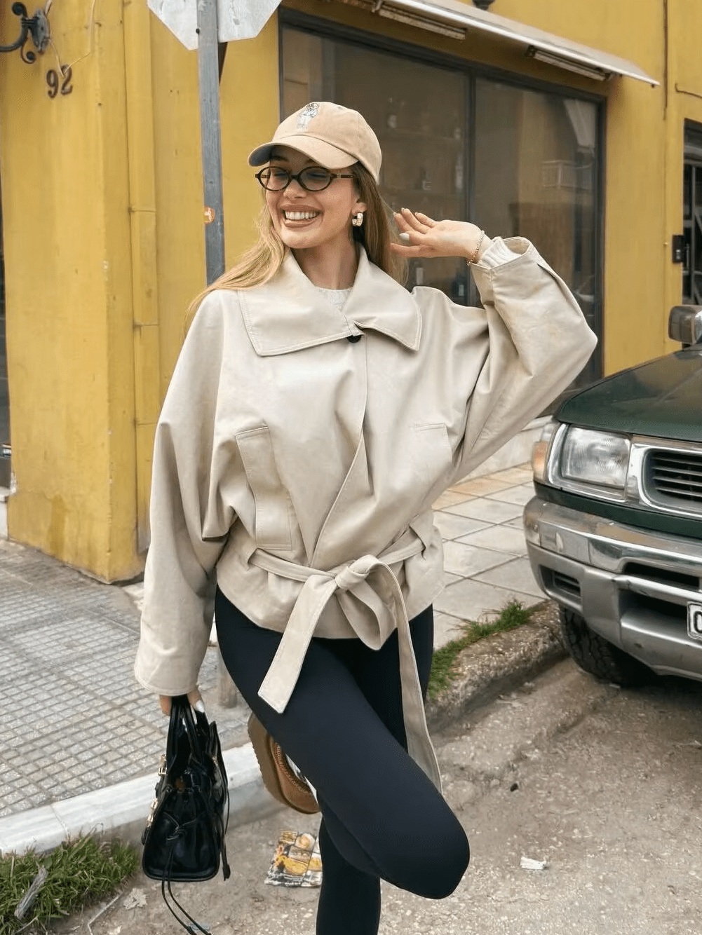 Asymmetrischer Trenchcoat mit Gürtel Julie